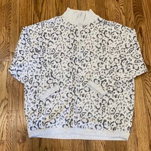 Aerie oversized 1/4 zip sweatshirt. Gray leopard print. Size M